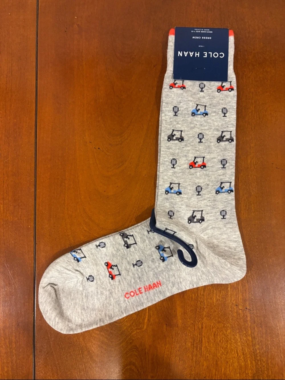 Cole Haan Light Gray Dress Crew Socks with Golf‎ Ball & Golf Cart Motif. NEW